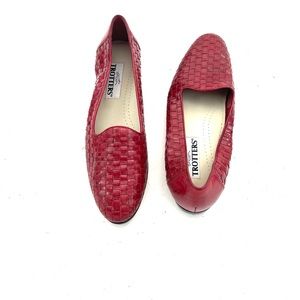 Trotters Women’s Red Slip On Shoes 10